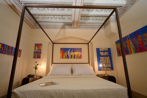 Bed and breakfast Residenza Torre Colonna 4*