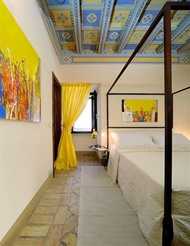 Residenza Torre Colonna Couette-café